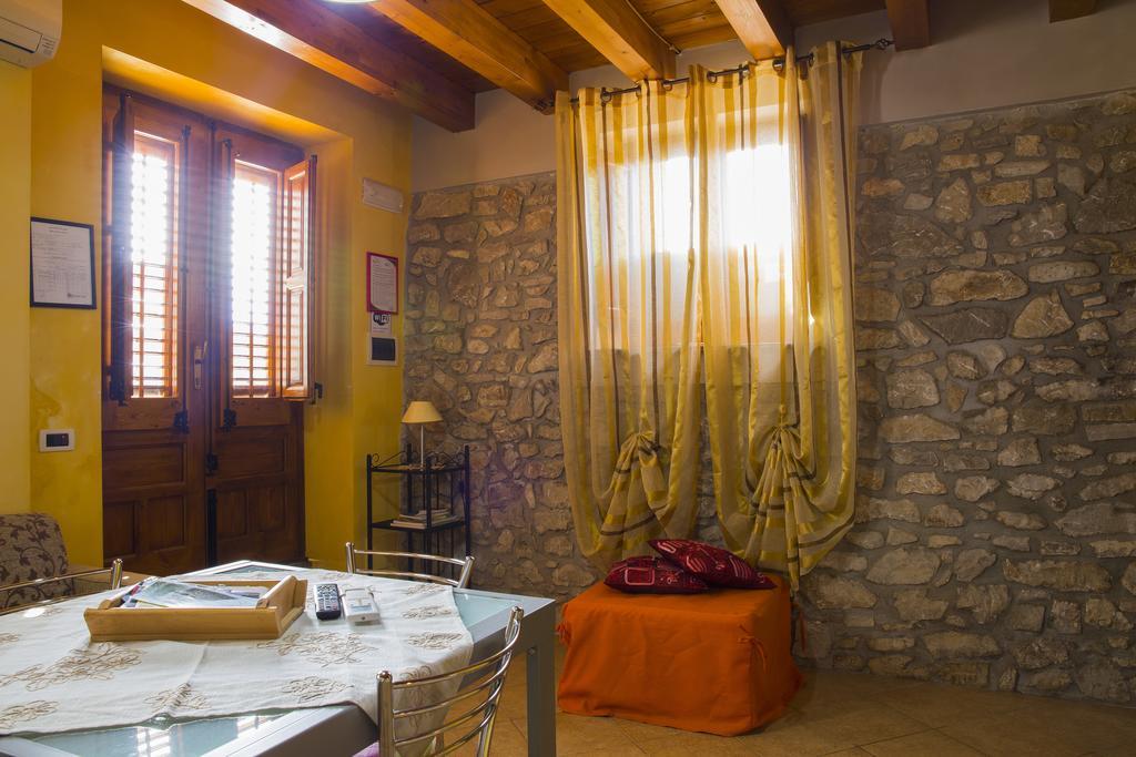 Casa Vacanze Caccamo Santa Lucia Exterior photo